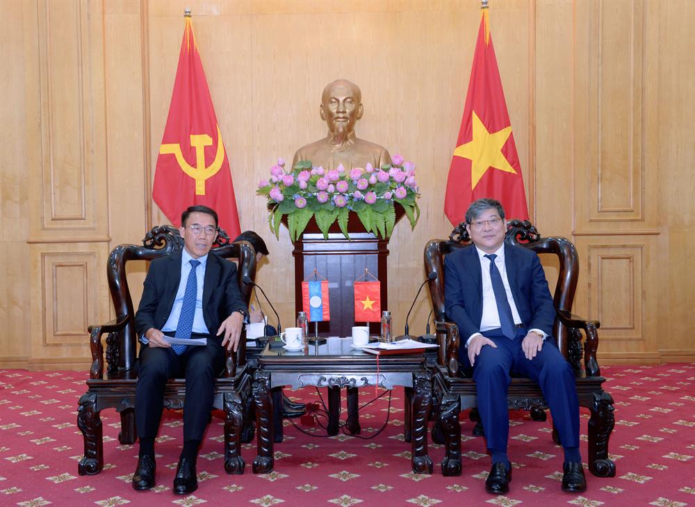 Việt Nam - Lào thúc đẩy hợp tác đào tạo cán bộ và phát triển nguồn nhân lực chất lượng cao