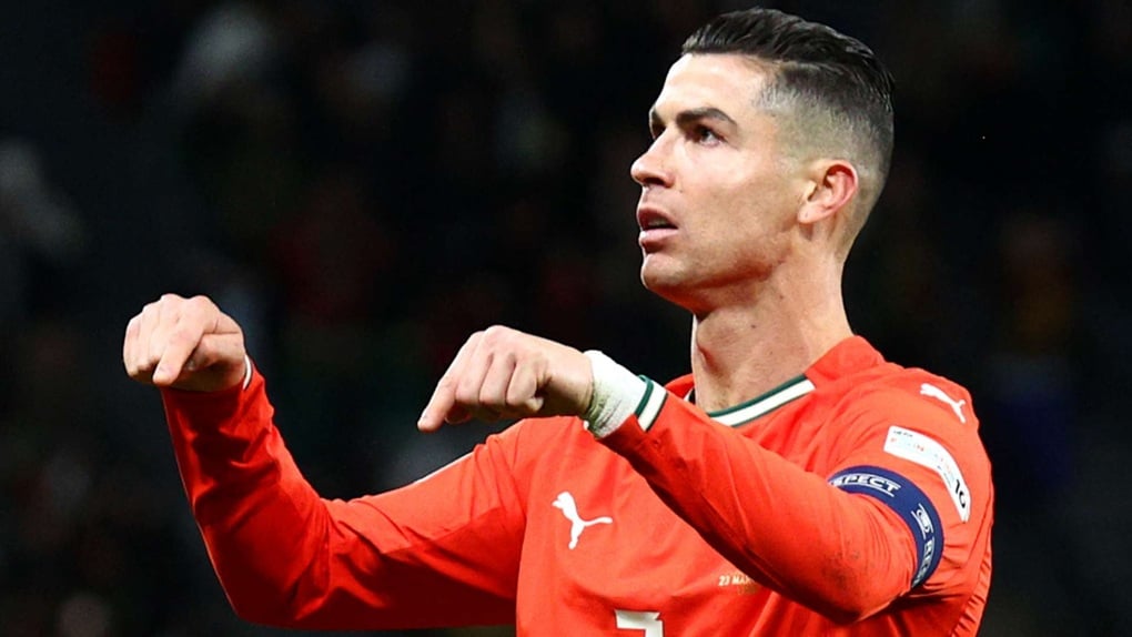 HLV đội tuyển Đức tuyên bố bất ngờ về C.Ronaldo - 1