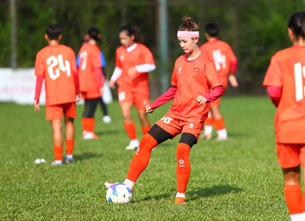 Giải vô địch U19 nữ Đông Nam Á 2025: Đội tuyển U19 nữ Việt Nam hoàn thiện những mảnh ghép cuối cùng - Ảnh 2.