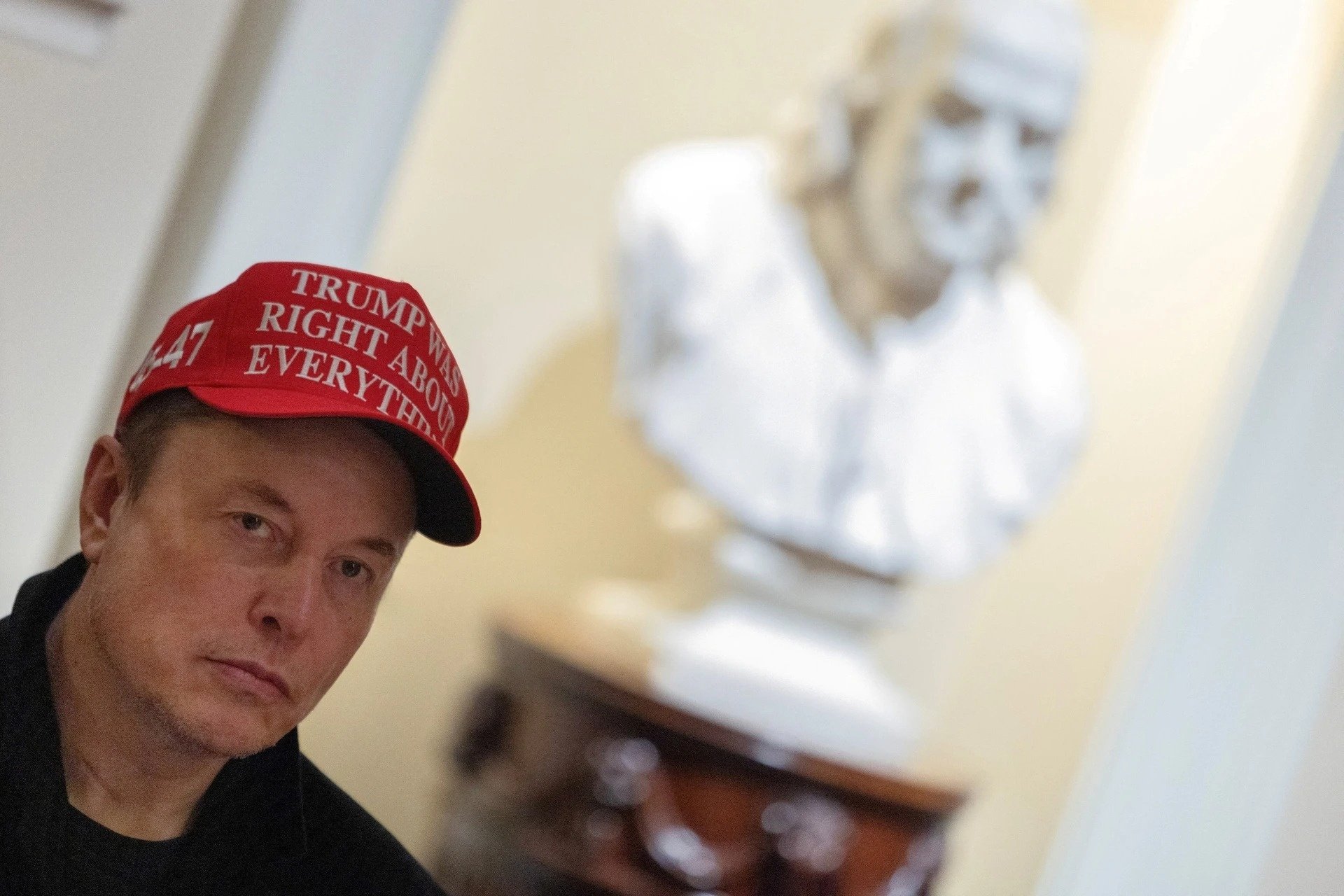 បងប្រុស Elon Musk ២