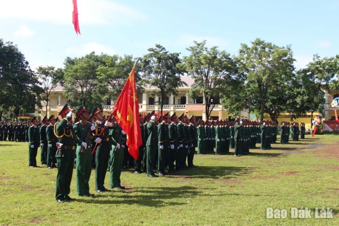Cán bộ, chiến sĩ Trung đoàn 584 tại lễ tuyên thệ.