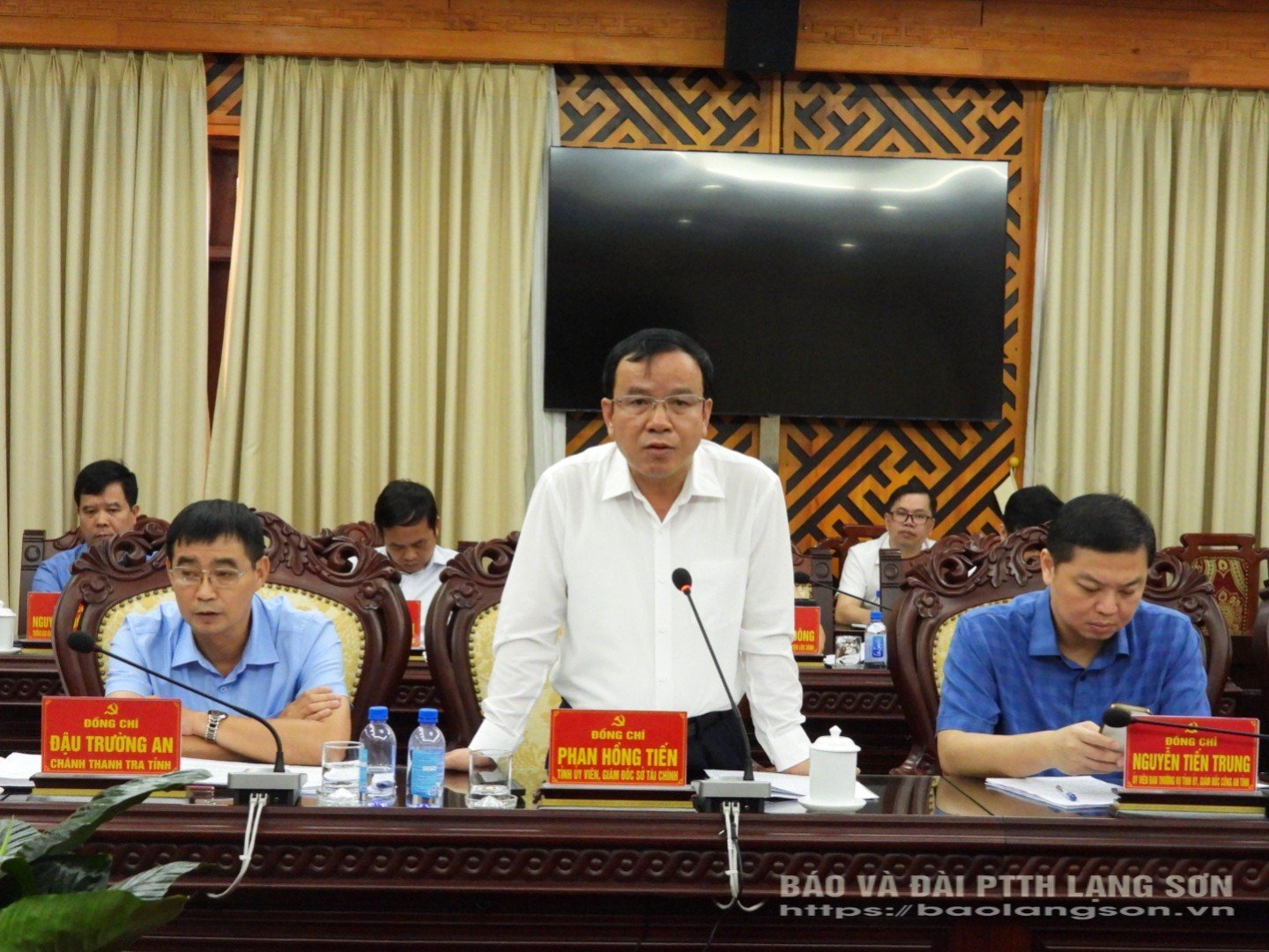 Lãnh đạo Sở Tài chính phát biểu tại hội nghị