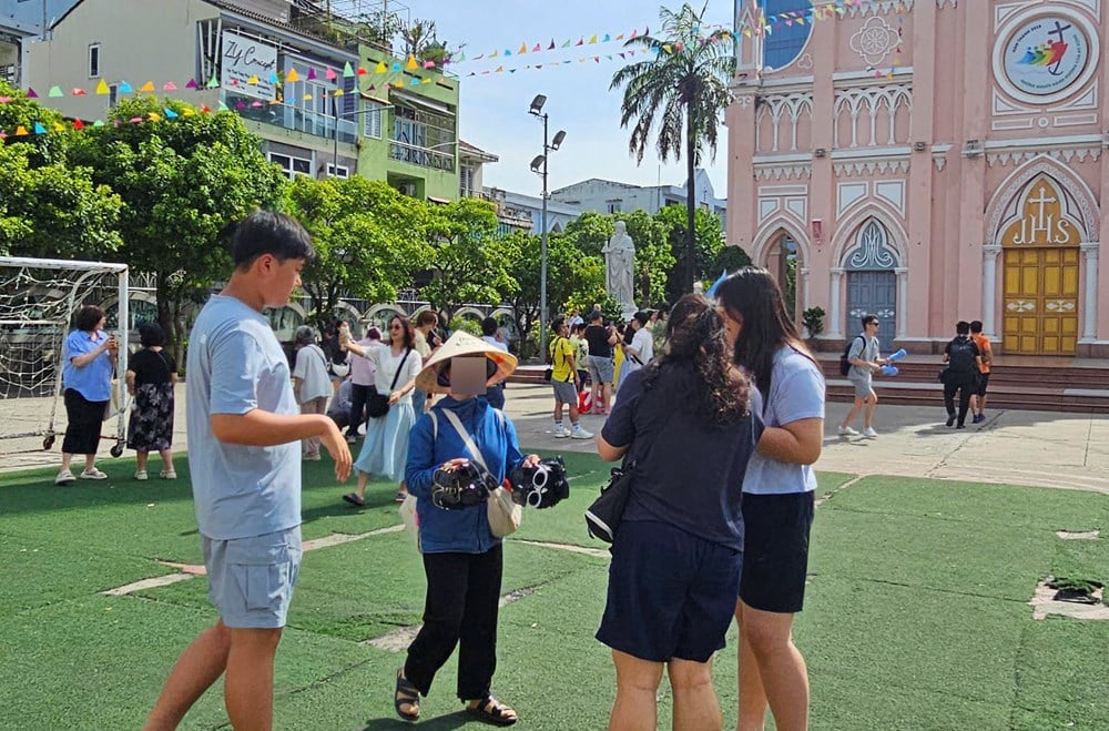 Đà Nẵng: Giữ gìn hình ảnh điểm đến văn minh trong mùa cao điểm du lịch - Ảnh 2.