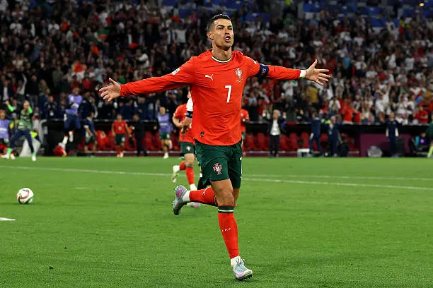 Ronaldo giúp Bồ Đào Nha hạ Đức, vào chung kết Nations League ảnh 1
