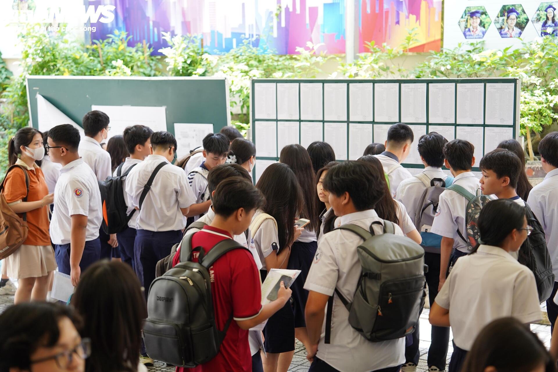 ホーチミン市で7万6000人以上の受験者が2025年の10年生入学試験の受験手続きを完了 - 3