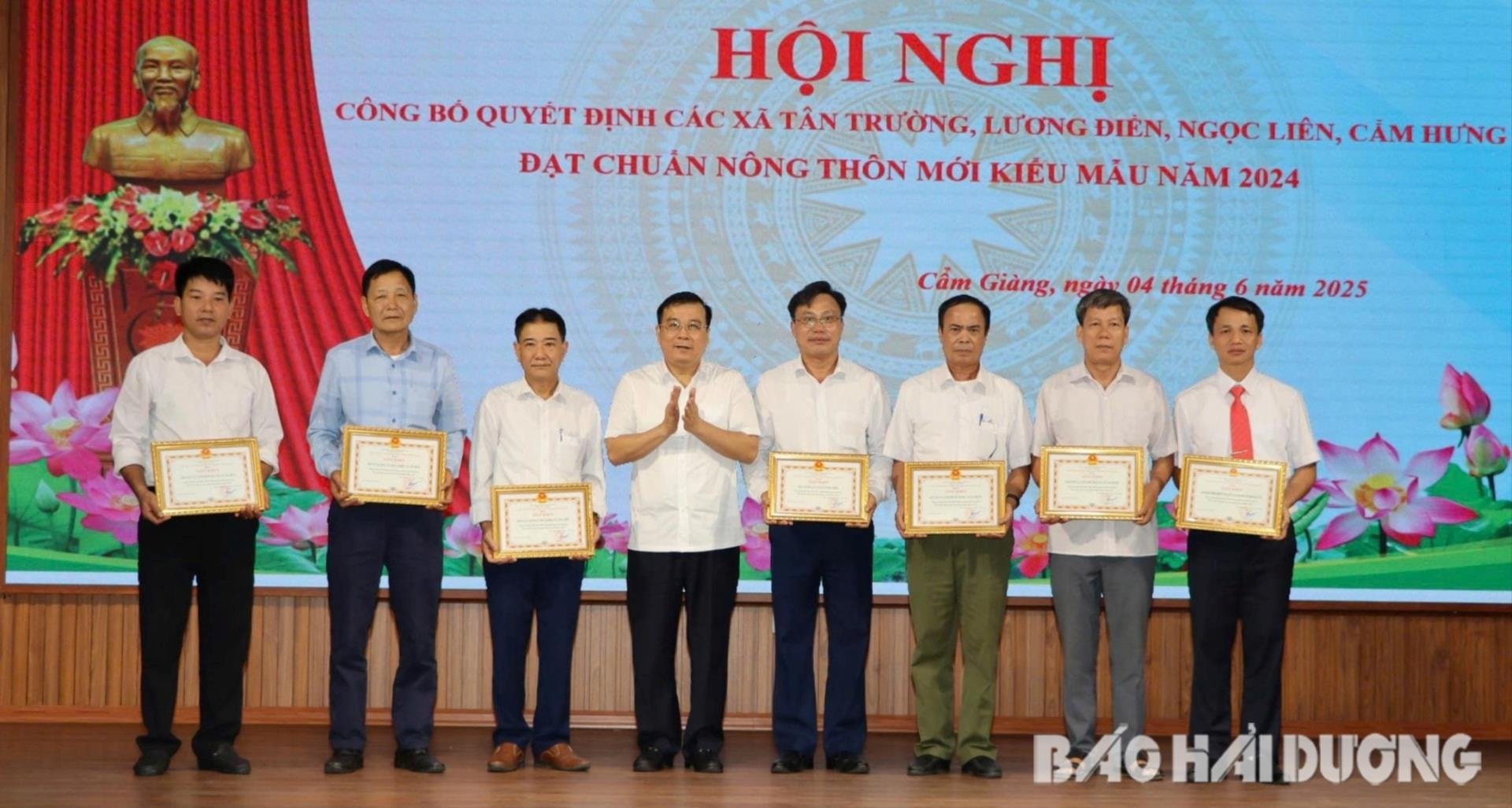 gen-h-nong-thon-moi-nang-cao-kieu-mau-1-(1).jpg