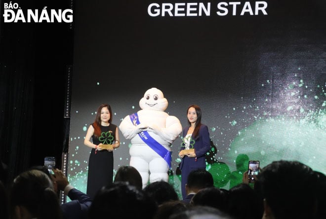 ភោជនីយដ្ឋាន Nen (ឆ្វេង) រក្សា Michelin Green Star របស់ខ្លួន។ រូបថត៖ NGOC HA