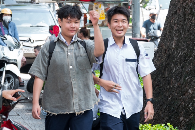 Thi lớp 10 TP.HCM: Không còn 'đoán đề', thí sinh học văn 'theo công thức' - Ảnh 3.