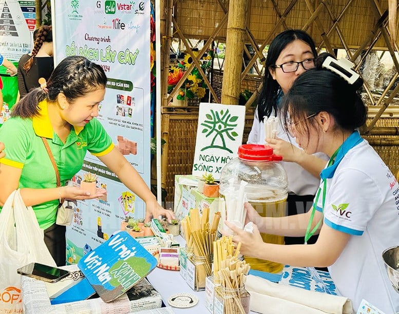 Chống ô nhiễm nhựa, lan tỏa lối sống xanh đến từng hộ gia đình- Ảnh 2.