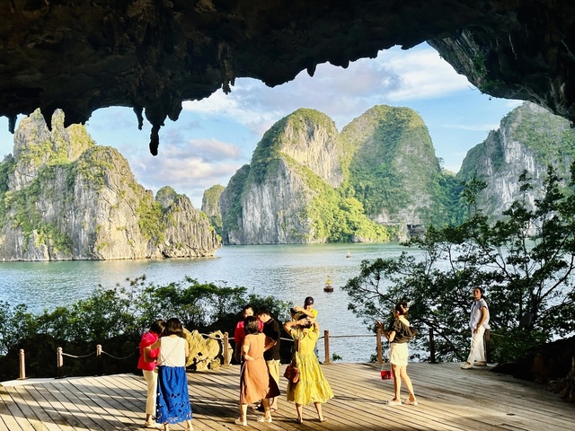 Bàn cách đưa công nghiệp văn hóa vào hang động ở Quảng Ninh- Ảnh 2.