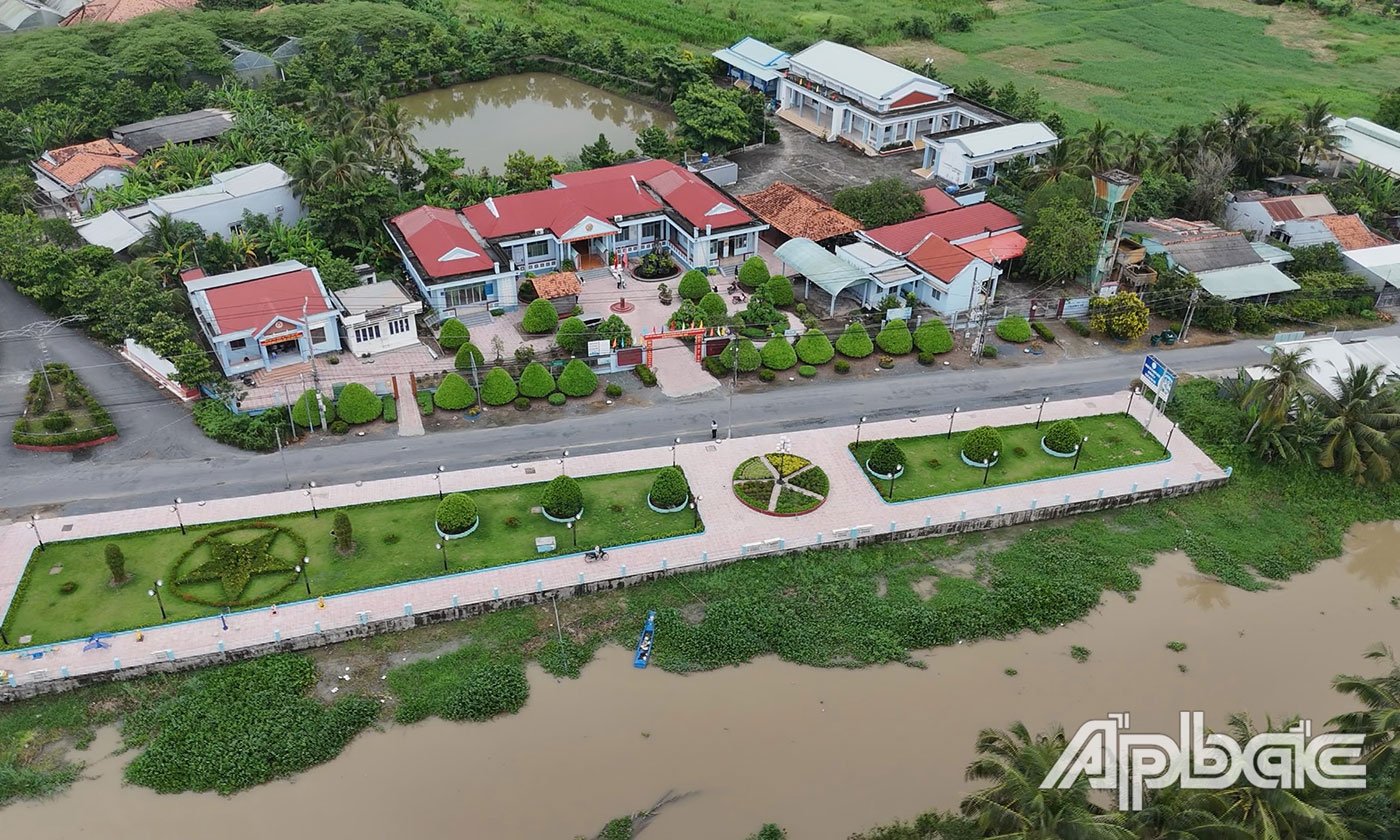Công viên tại xã Bình Phan.