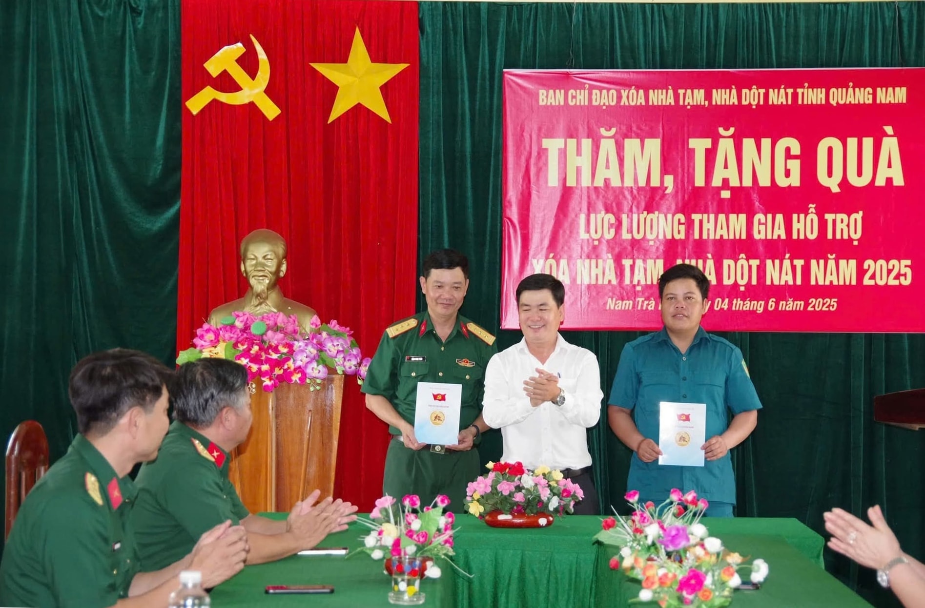 anh-1-tang-qua(1).jpg