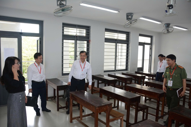 Đà Nẵng siết chặt an ninh kỳ thi tốt nghiệp THPT 2025 để ngăn gian lận công nghệ cao - Ảnh 2.