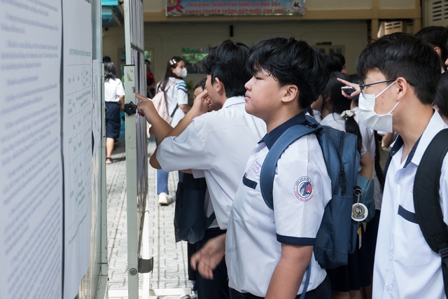 Thi lớp 10 TP.HCM: Không còn 'đoán đề', thí sinh học văn 'theo công thức' - Ảnh 2.