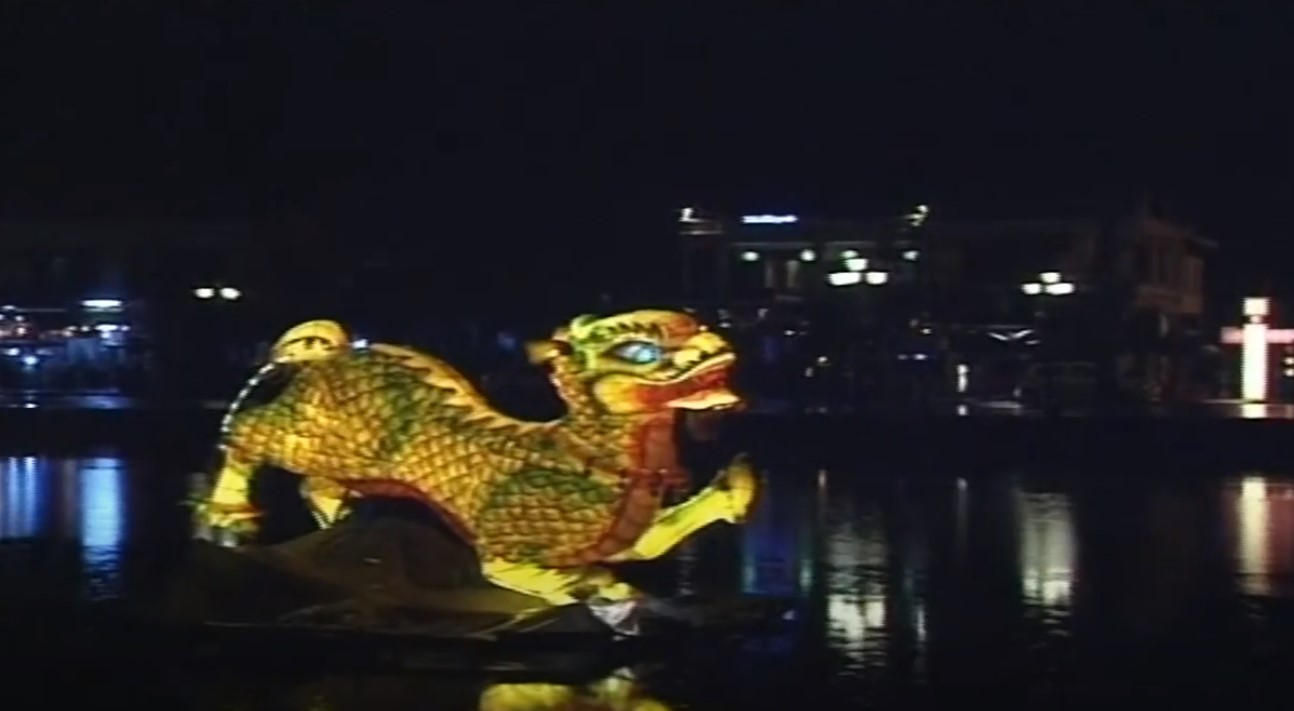Singing Bai Choi Dat Hoi