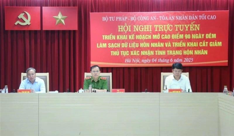 dong-chu-tri-hoi-nghi-1442.jpg