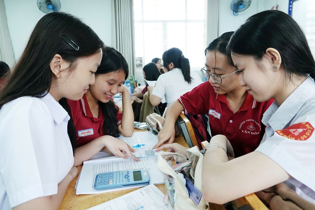 Đề thi lớp 10 môn ngữ văn năm nay khác năm trước như thế nào? - Ảnh 1.