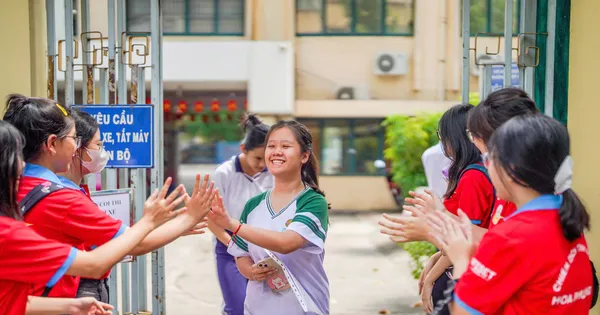 ការ​ប្រឡង​ចូល​ថ្នាក់​ទី​១០​នៅ​ទីក្រុង​ហូជីមិញ៖ មាន​អ្នក​ប្រឡង​ជាប់​២​រូប​ដែល​មាន​ពិន្ទុ​ល្អ​ឥត​ខ្ចោះ​ក្នុង​គណិតវិទ្យា