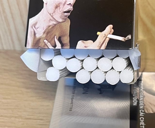 Le ministère de la Santé propose d'augmenter la taxe sur les cigarettes d'au moins 5 000 VND/paquet à partir de 2026 - Photo 1.
