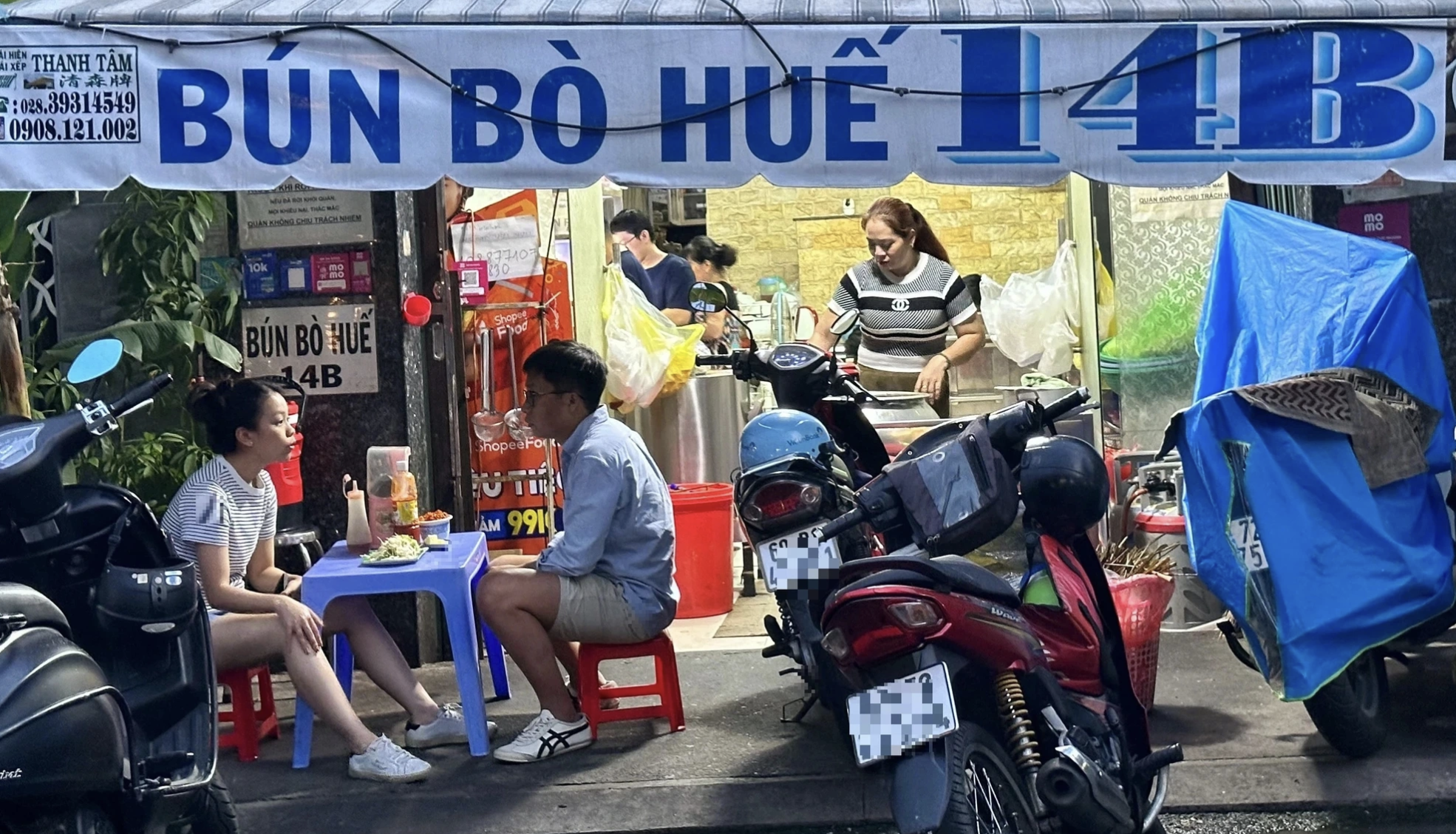 Bún bò Huế duy nhất TP.HCM Michelin vinh danh 'quán ngon giá rẻ', có gì mới? - Ảnh 3.