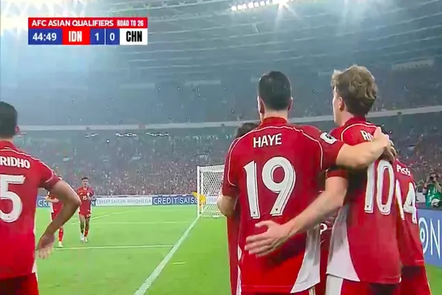 ライブインドネシア対中国1-0（H2）：両チームが激しく戦う写真8