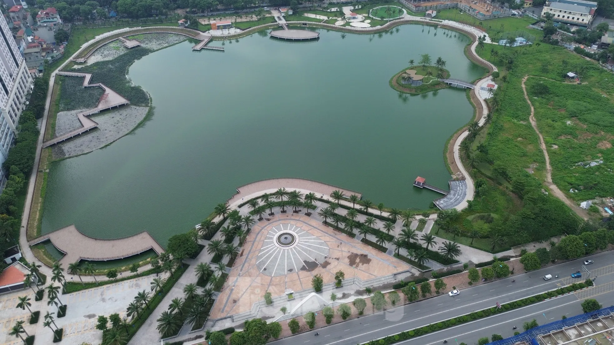 'Roll call' of park projects with violations in Hanoi photo 1