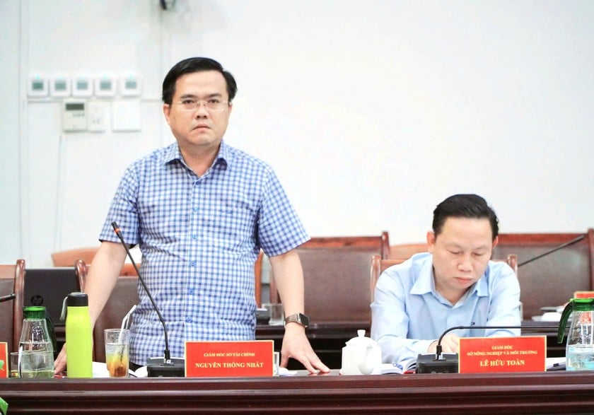 Ông Nguyễn Thống Nhất - Giám đốc Sở Tài chính tỉnh Kiên Giang phát biểu tại kỳ họp