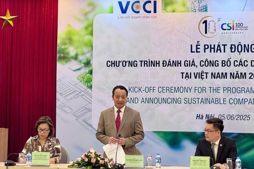 Ông Nguyễn Quang Vinh - Phó Chủ tịch VCCI, Chủ tịch VBCSD, Phó Trưởng ban chỉ đạo Chương trình phát biểu tại Lễ phát động. (Ảnh: PV)