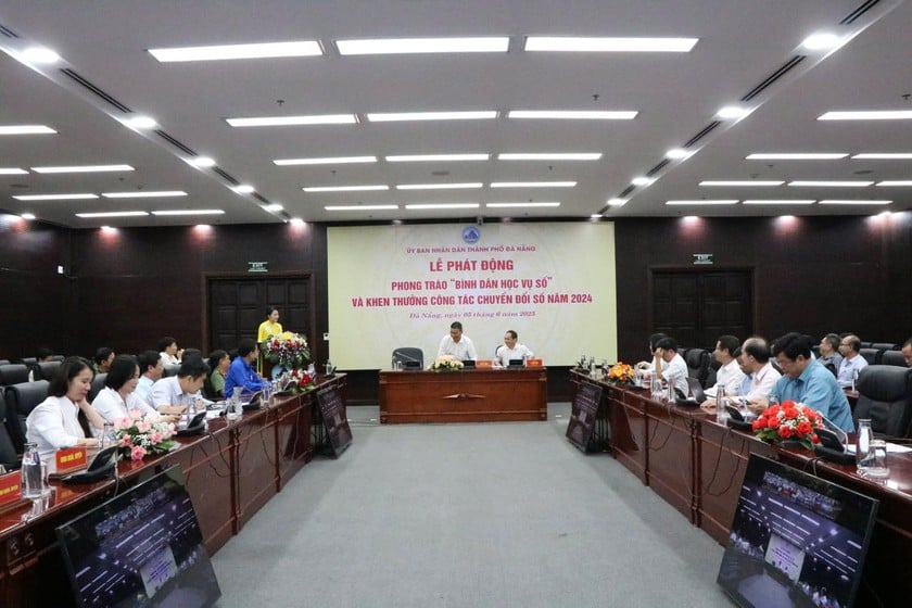 Quang cảnh buổi phát động.