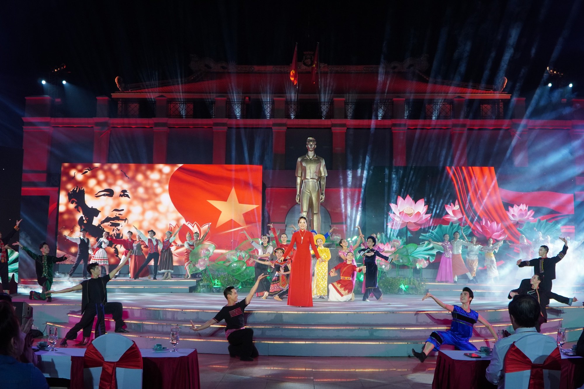 Chương trình nghệ thuật “Hành trình thế kỷ”- Ảnh 2.