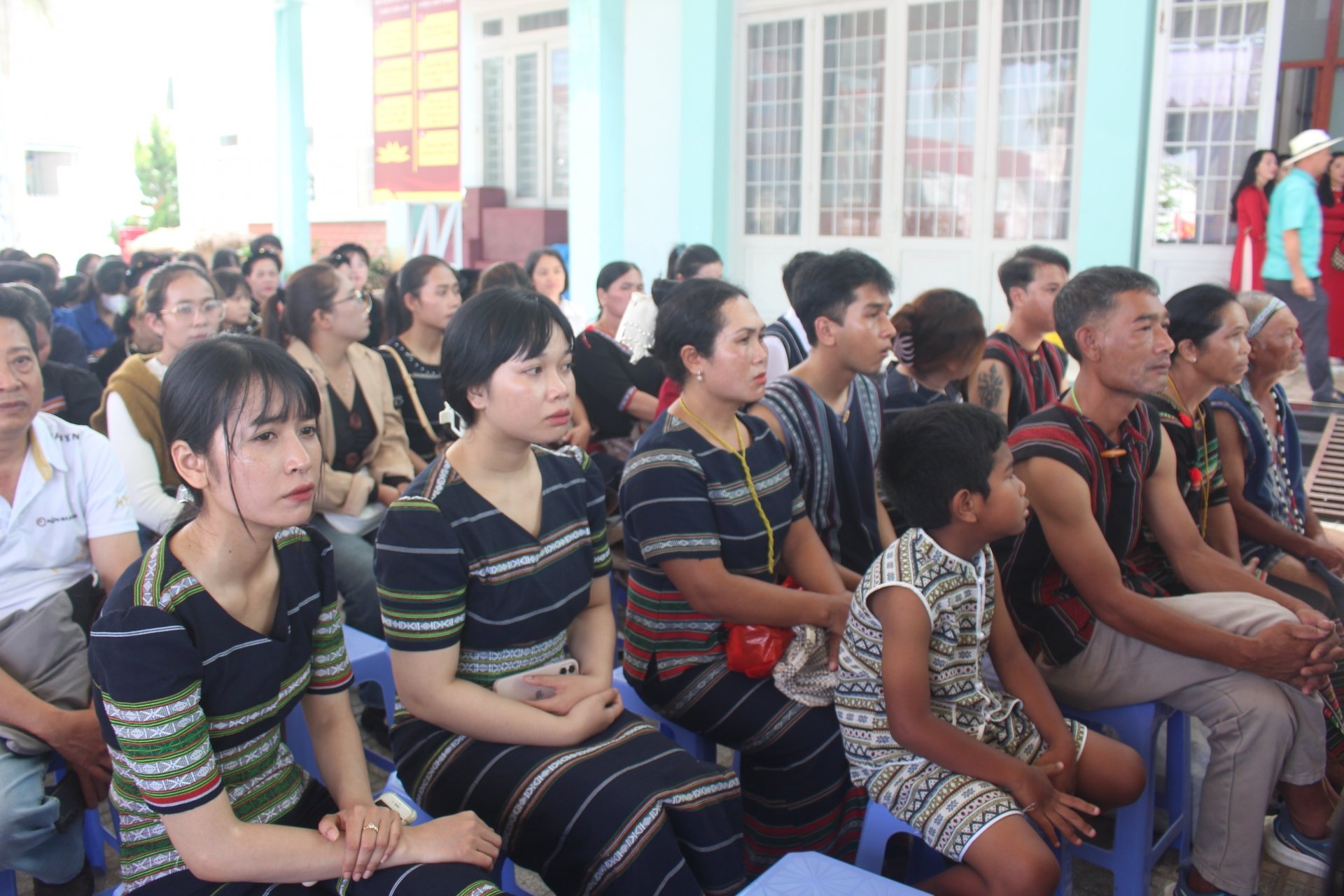 Các gia đình văn hóa tiêu biểu dự Lễ phát động