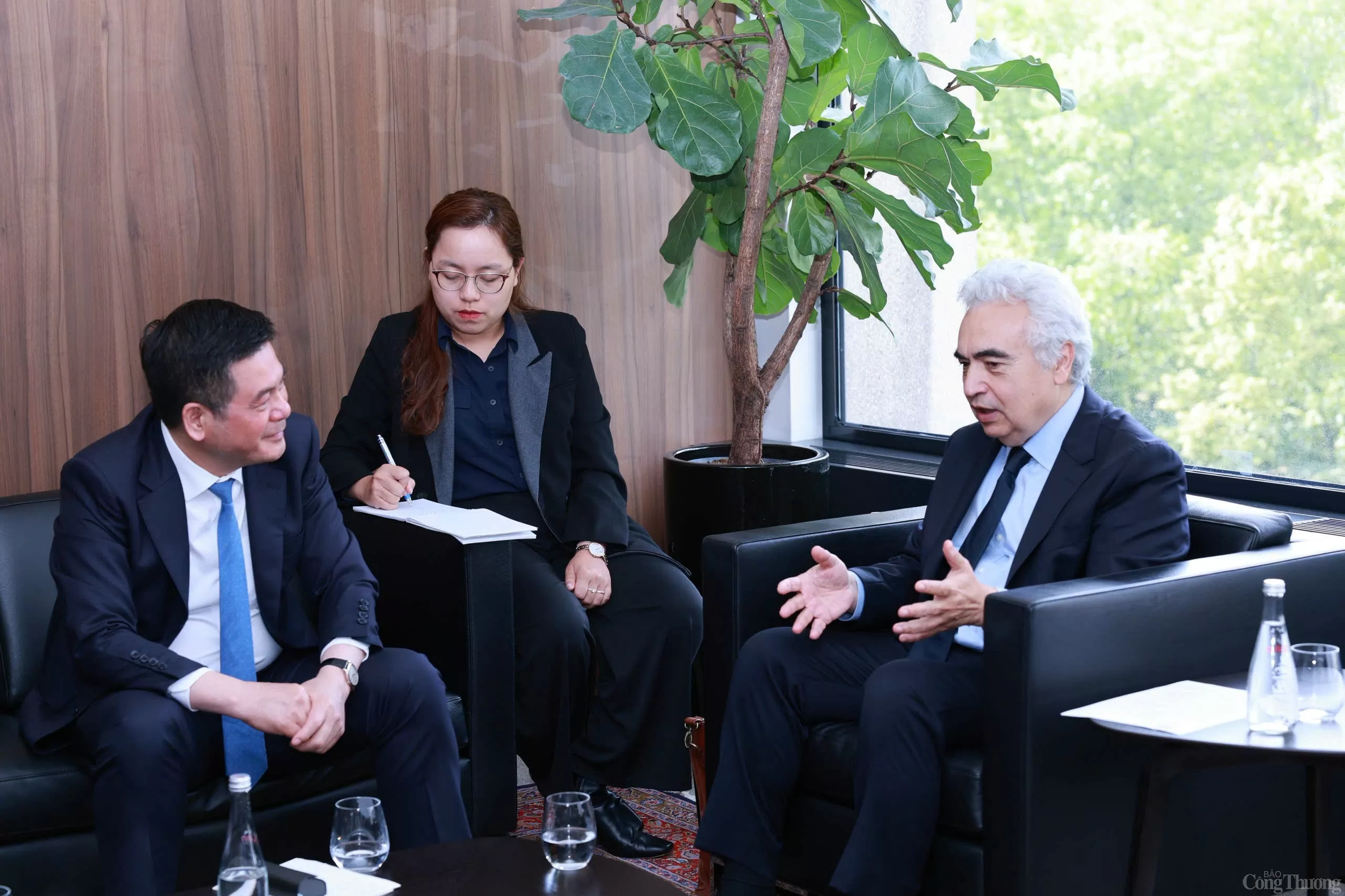 Một chiều với Fatih Birol - ‘Người gác đền’ top 100 ảnh