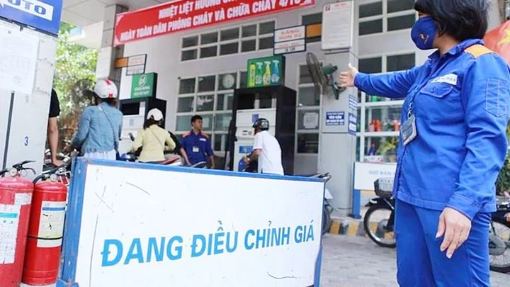 Petrolimex កែសម្រួលតម្លៃសាំងចាប់ពីម៉ោង 15:00 ថ្ងៃទី 5 ខែមិថុនា ឆ្នាំ 2025