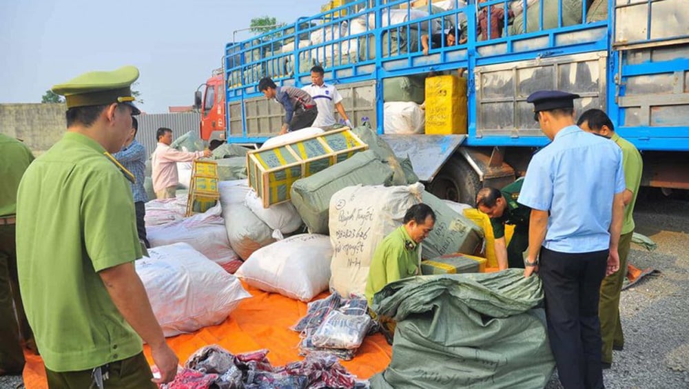 Đẩy mạnh cao điểm đấu tranh ngăn chặn, đẩy lùi tình trạng buôn lậu, gian lận thương mại, hàng giả