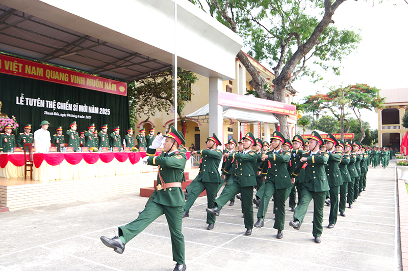 Tuyên thệ chiến sĩ mới