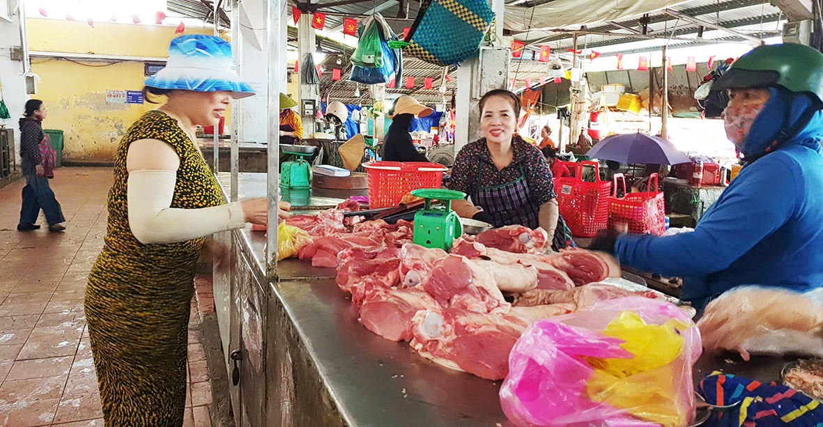 Inquiétudes concernant la viande de porc sale flottant sur le marché