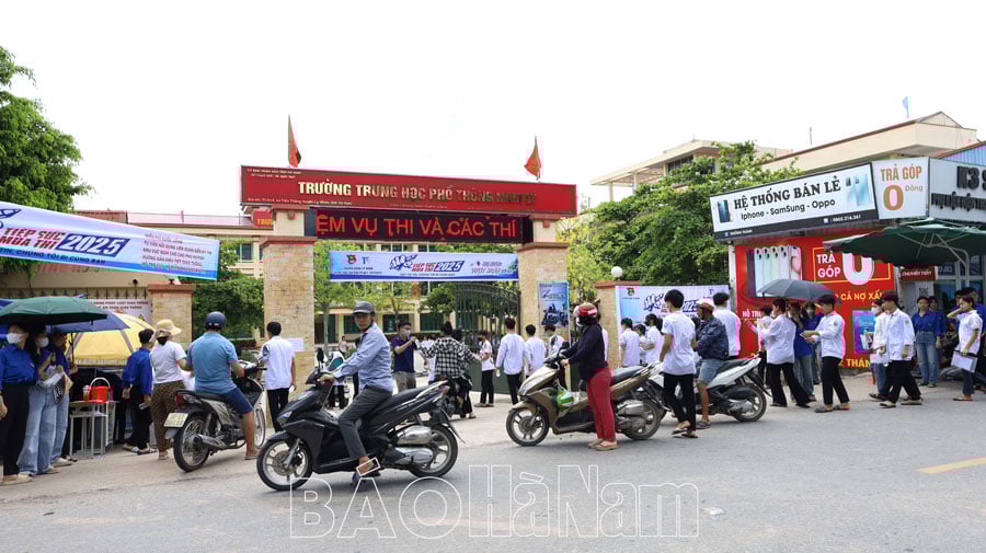 1921 បេក្ខជន Ly Nhan បានចូលប្រឡងចូលវិទ្យាល័យថ្នាក់ទី 10 សម្រាប់ឆ្នាំសិក្សា 2025-2026