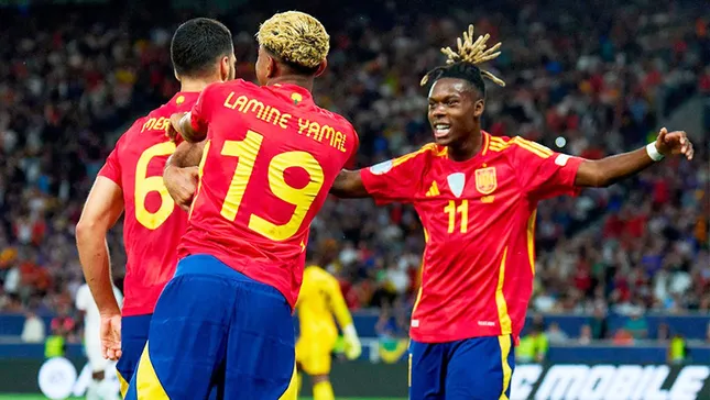 Yamal marca dos goles y España vence a Francia en un histórico partido de la Liga de Naciones foto 1