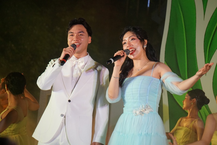 Này em trong mỗi con tim, nhớ mang theo quê hương của mình - Ảnh 3.