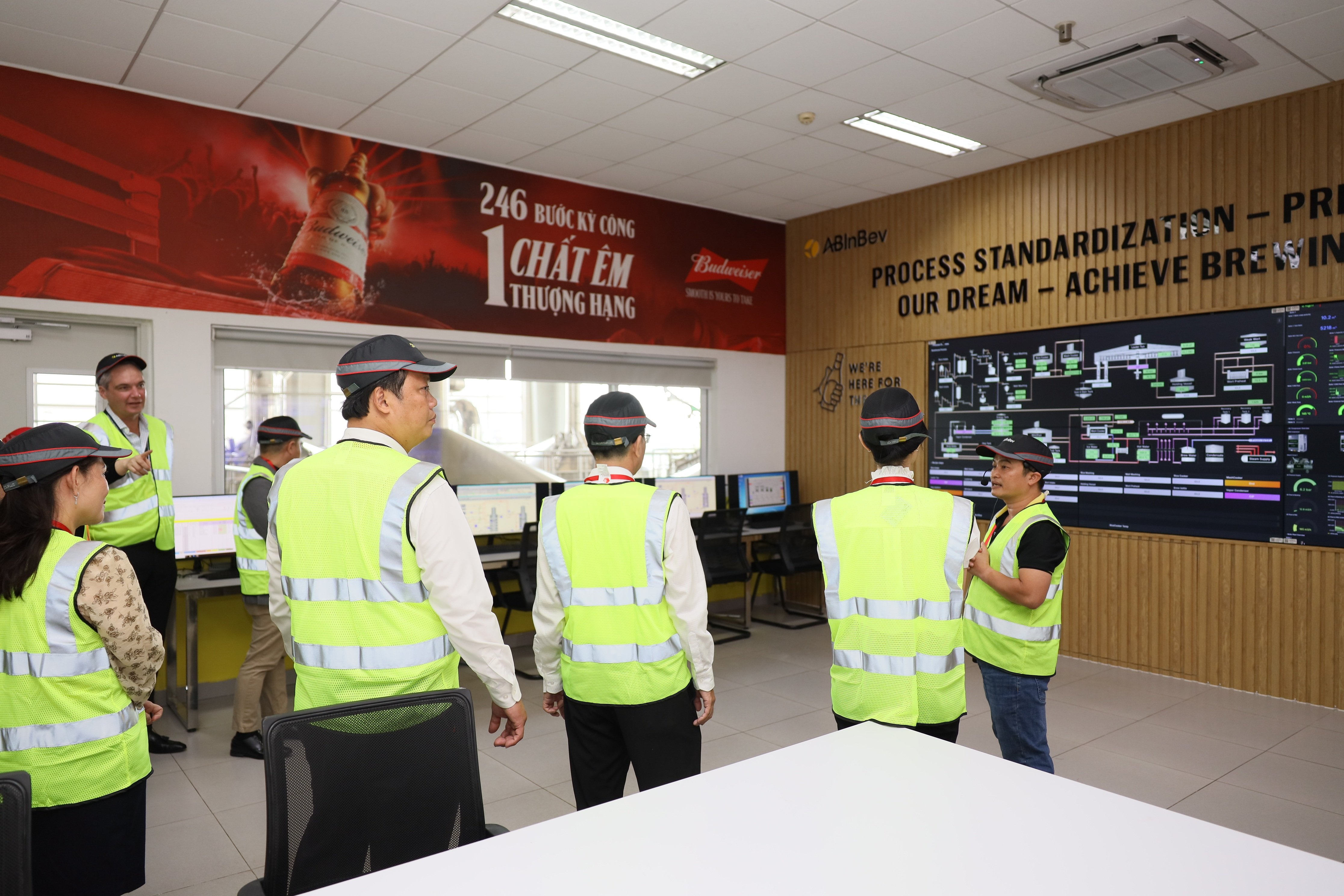 Nhà máy bia AB InBev kỷ niệm 10 năm thành lập tại Việt Nam - 9