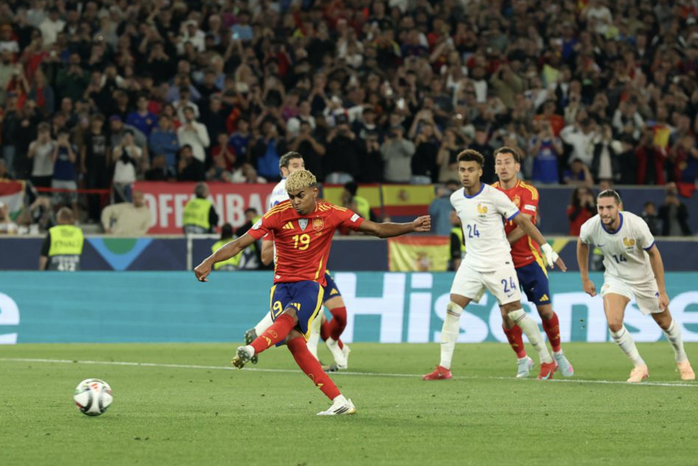Yamal brille dans un « festin » de 9 buts, l'Espagne bat la France en demi-finale de la Ligue des Nations - Photo 5.
