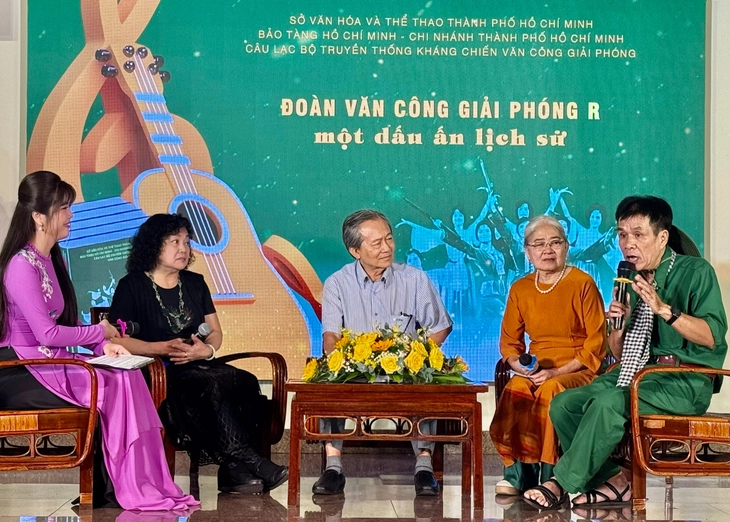Đoàn văn công giải phóng R - Ảnh 3.