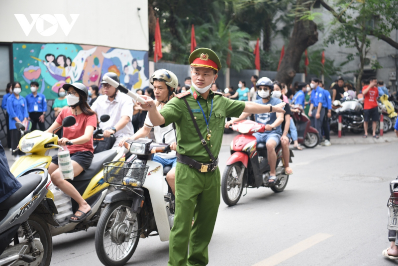 សិស្សហាណូយជិត 103,000 នាក់ប្រកួតប្រជែងដើម្បីចូលរៀនថ្នាក់ទី 10 -0