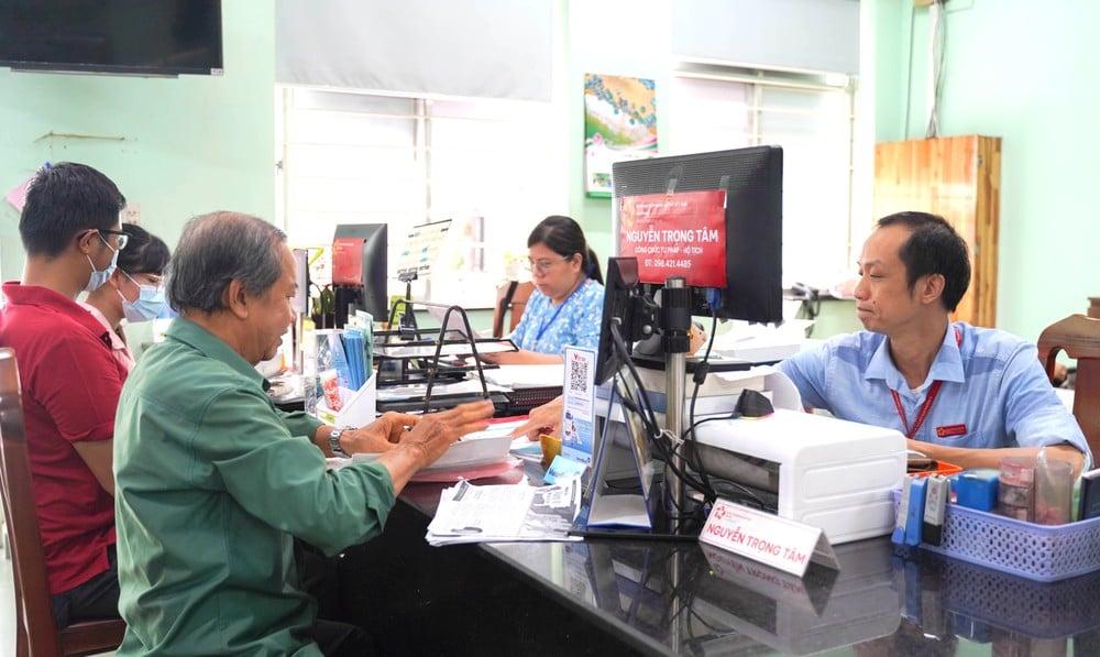TP.HCM tìm cách giúp cán bộ dôi dư tiếp tục làm việc tại doanh nghiệp nhà nước-can-bo-doi-du.jpg