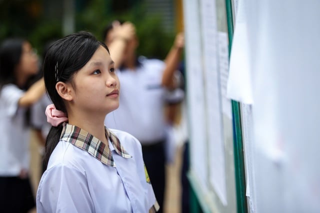 Thi lớp 10 TP.HCM: Đề chính thức môn tiếng Anh - Ảnh 6.