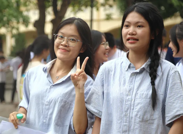 Trường đột ngột khai tử tổ hợp C00: Bộ GD&ĐT tuýt còi, yêu cầu điều chỉnh? ảnh 1