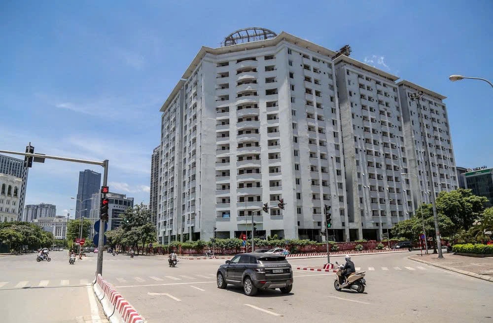 โครงการบ้านจัดสรรที่หมู่บ้านดิงห์กู N01 เขตเมืองใหม่เก๊าจาย เขตเก๊าจาย กำลังอยู่ในระหว่างการก่อสร้าง จะแล้วเสร็จในไตรมาสที่ 4 ปี 2568..jpg