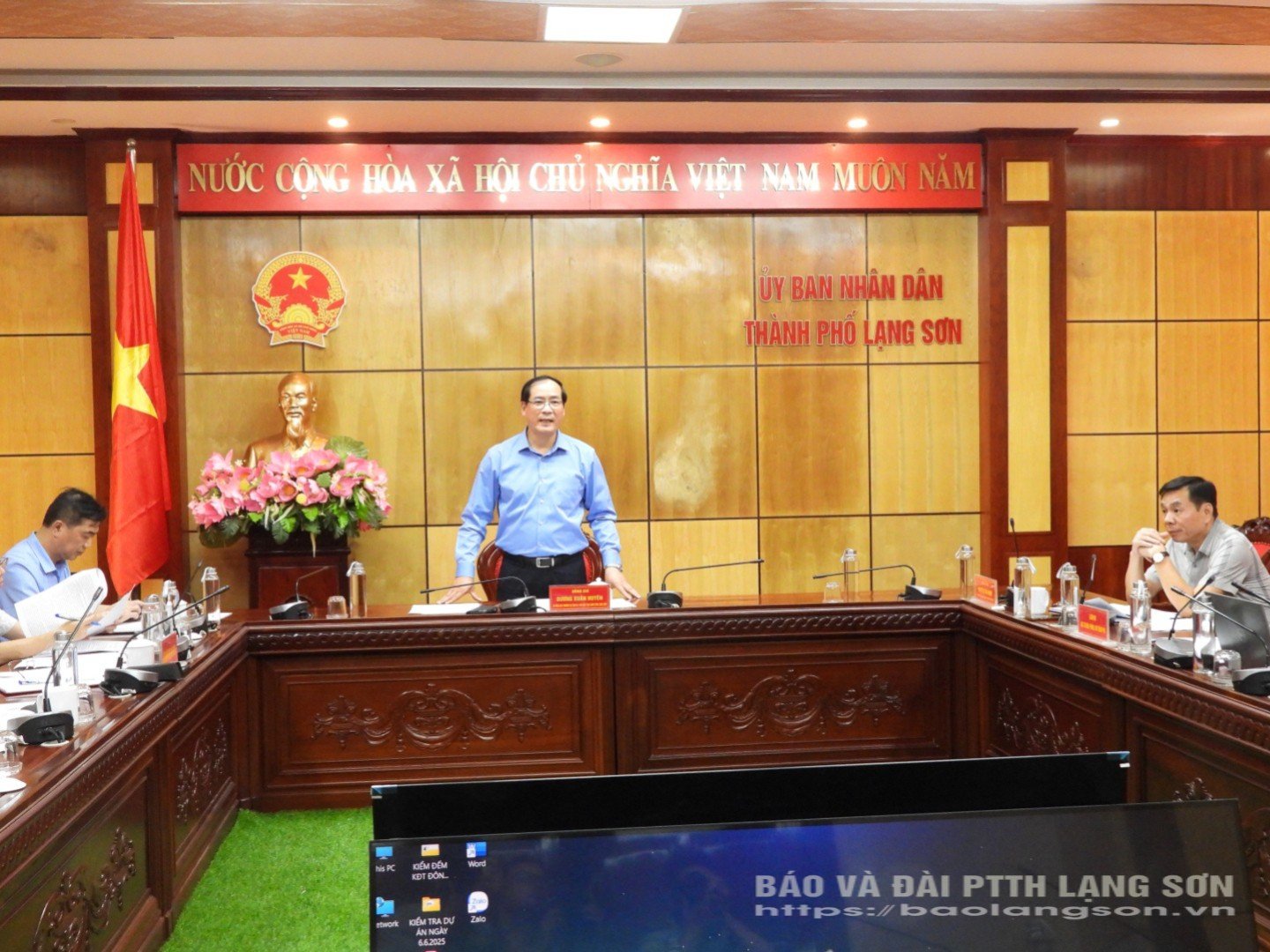 អនុប្រធាន​អចិន្ត្រៃយ៍​គណៈកម្មាធិការ​ប្រជាជន​ខេត្ត​បាន​ថ្លែង​សុន្ទរកថា​បញ្ចប់​ក្នុង​ការ​ត្រួតពិនិត្យ។