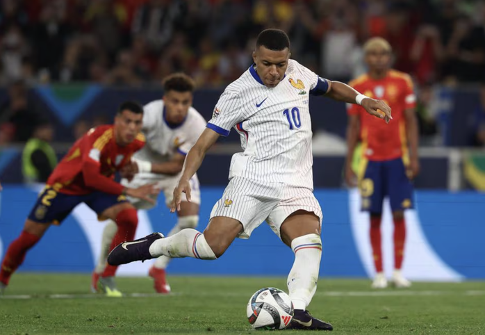 Yamal brille dans un « festin » de 9 buts, l'Espagne bat la France en demi-finale de la Ligue des Nations - Photo 6.