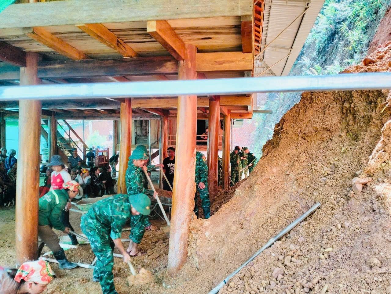 sạt lở Mỹ Lý